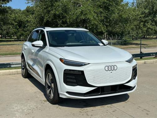 2025 Audi Q6 e-tron Premium Plus quattro