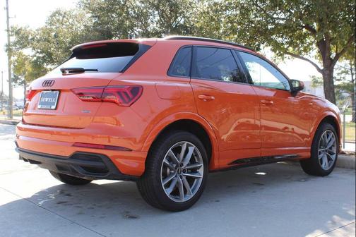 2025 Audi Q3 Premium 45 TFSI S line quattro Tiptronic
