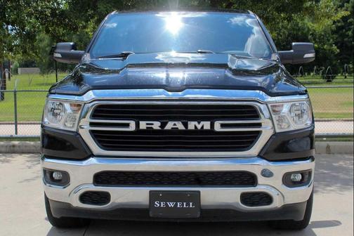 Diamond Black Crystal Pearlcoat 2019 RAM 1500 Big Horn