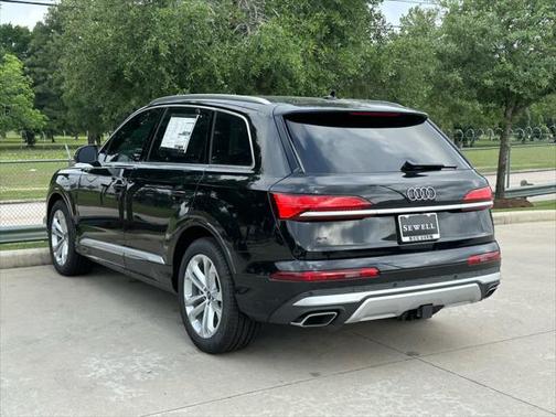 2025 Audi Q7 55 Prestige