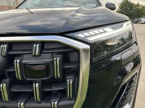 2025 Audi Q7 55 Prestige