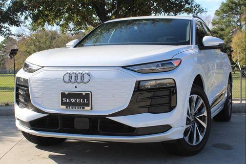 2025 Audi Q6 e-tron Premium quattro