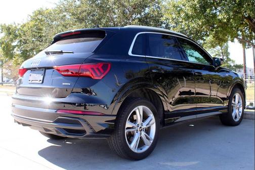 2022 Audi Q3 45 S line Premium