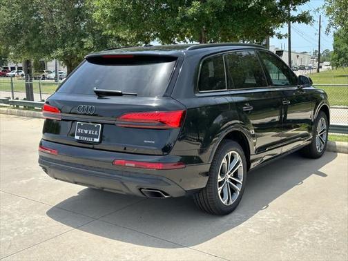 2025 Audi Q7 45 Premium
