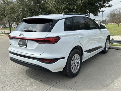 2025 Audi Q6 e-tron Premium