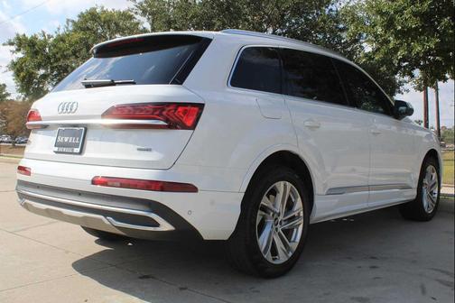 2021 Audi Q7 55 Premium Plus