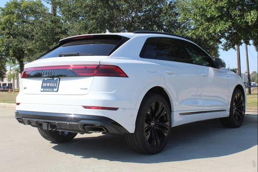 2025 Audi Q8 55 Premium Plus