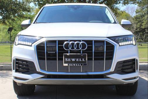2023 Audi Q7 45 Premium Plus