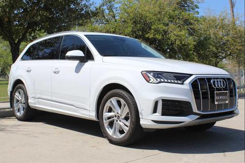 2023 Audi Q7 45 Premium Plus