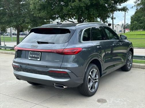 2025 Audi Q5 Premium
