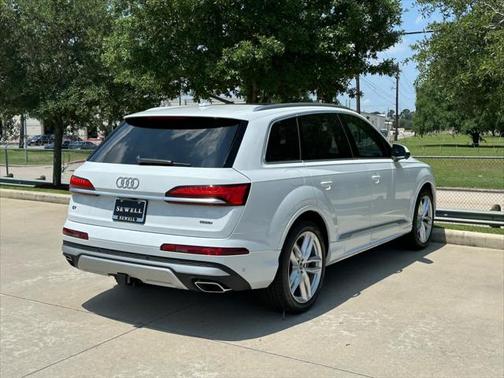 2025 Audi Q7 55 Premium Plus