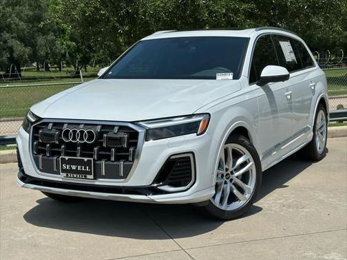2025 Audi Q7 55 Premium Plus