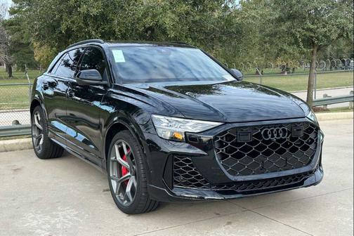 Mythos Black Metallic 2026 Audi RS Q8 4.0T