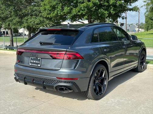 2025 Audi RS Q8 4.0T