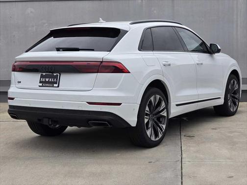 2025 Audi Q8 55 Premium