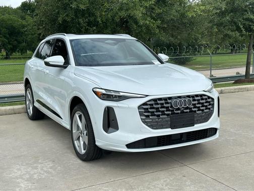 2025 Audi Q5 Premium Plus TFSI quattro S tronic