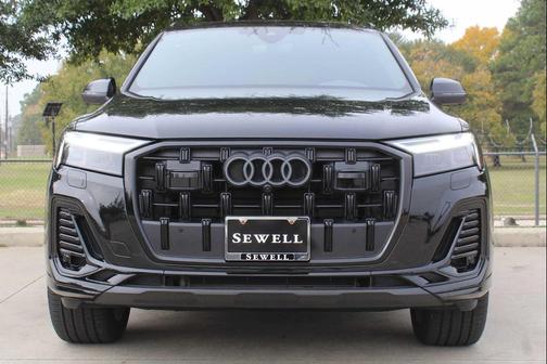 2025 Audi Q7 45 Premium Plus