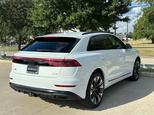 2026 Audi Q8 55 Premium Plus