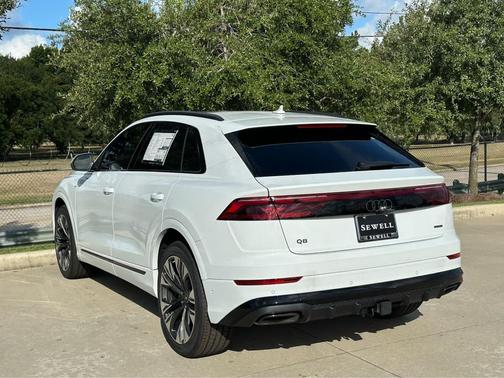 2026 Audi Q8 55 Premium Plus