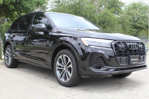2025 Audi Q7 45 Premium Plus