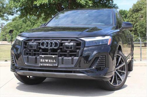 2025 Audi Q7 45 Premium Plus