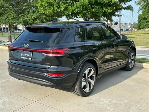 2025 Audi Q6 e-tron Premium Plus quattro