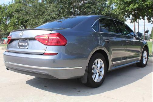 2016 Volkswagen Passat 1.8T S