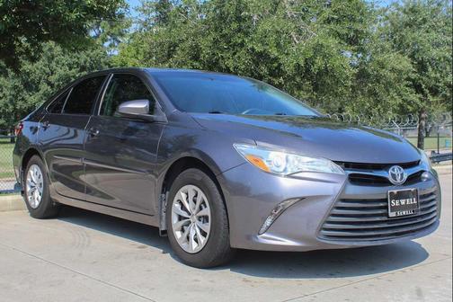 2016 Toyota Camry XSE
