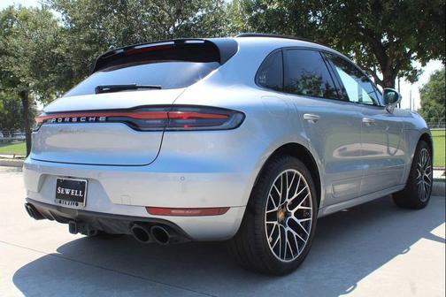 2020 Porsche Macan Turbo