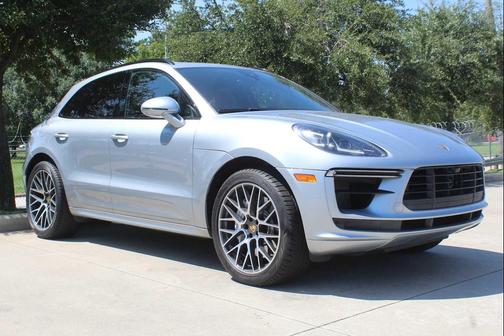 2020 Porsche Macan Turbo