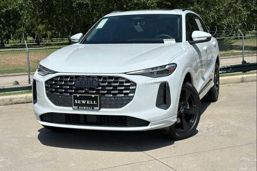 Glacier White Metallic 2025 Audi Q5 Premium Plus TFSI quattro S tronic