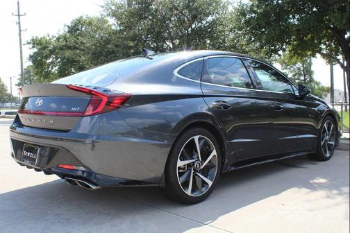 2022 Hyundai SONATA SEL Plus