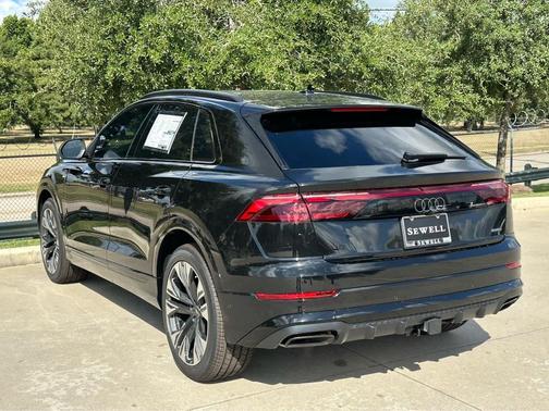 2026 Audi Q8 55 Premium Plus