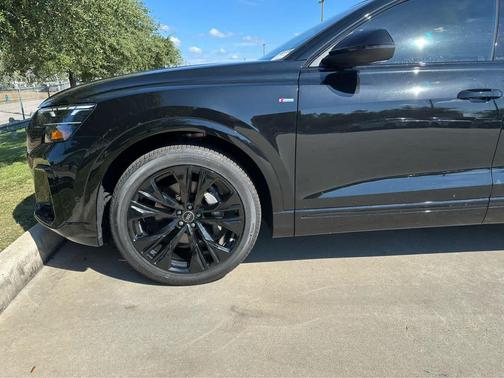 2026 Audi Q8 55 Premium Plus