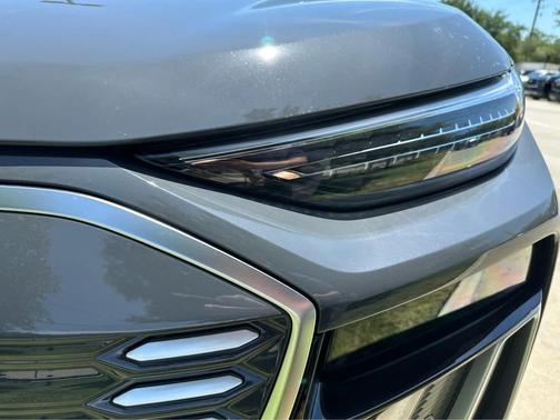 2025 Audi SQ6 e-tron Prestige quattro