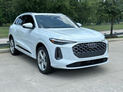 2025 Audi Q5 Premium Plus