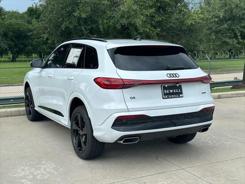 2025 Audi Q5 Premium Plus