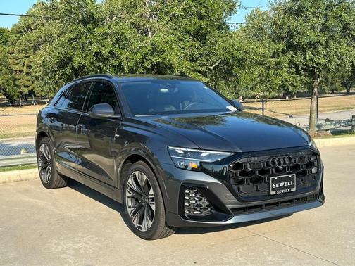 2025 Audi Q8 55 Premium Plus