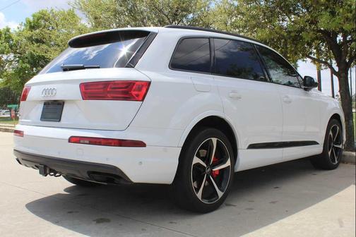 Glacier White Metallic 2019 Audi Q7 55 Prestige
