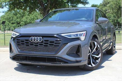 2024 Audi Q8 e-tron Premium Plus