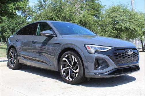 2024 Audi Q8 e-tron Premium Plus
