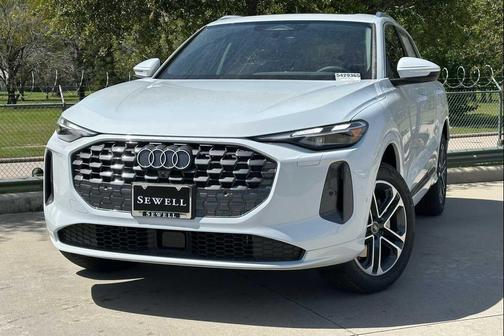 Glacier White Metallic 2026 Audi Q5 Premium TFSI quattro S tronic