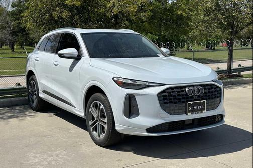 Glacier White Metallic 2026 Audi Q5 Premium TFSI quattro S tronic