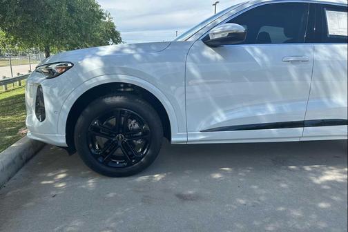 Glacier White Metallic 2026 Audi Q5 Premium TFSI quattro S tronic