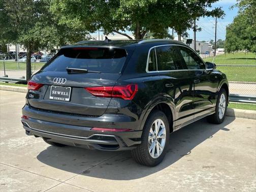 2025 Audi Q3 Premium 45 TFSI S line quattro Tiptronic