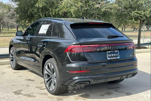 Mythos Black Metallic 2026 Audi Q8 55 Premium Plus