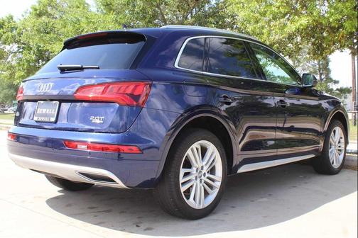 Navarra Blue Metallic 2018 Audi Q5 2.0T Premium Plus