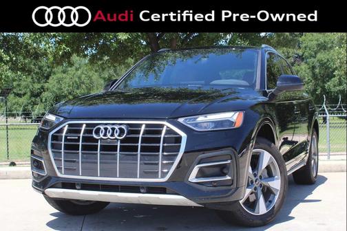 Brilliant Black 2024 Audi Q5 40 Premium Plus