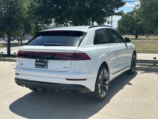 2025 Audi Q8 55 Premium Plus