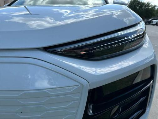 2025 Audi Q6 e-tron Premium Plus quattro